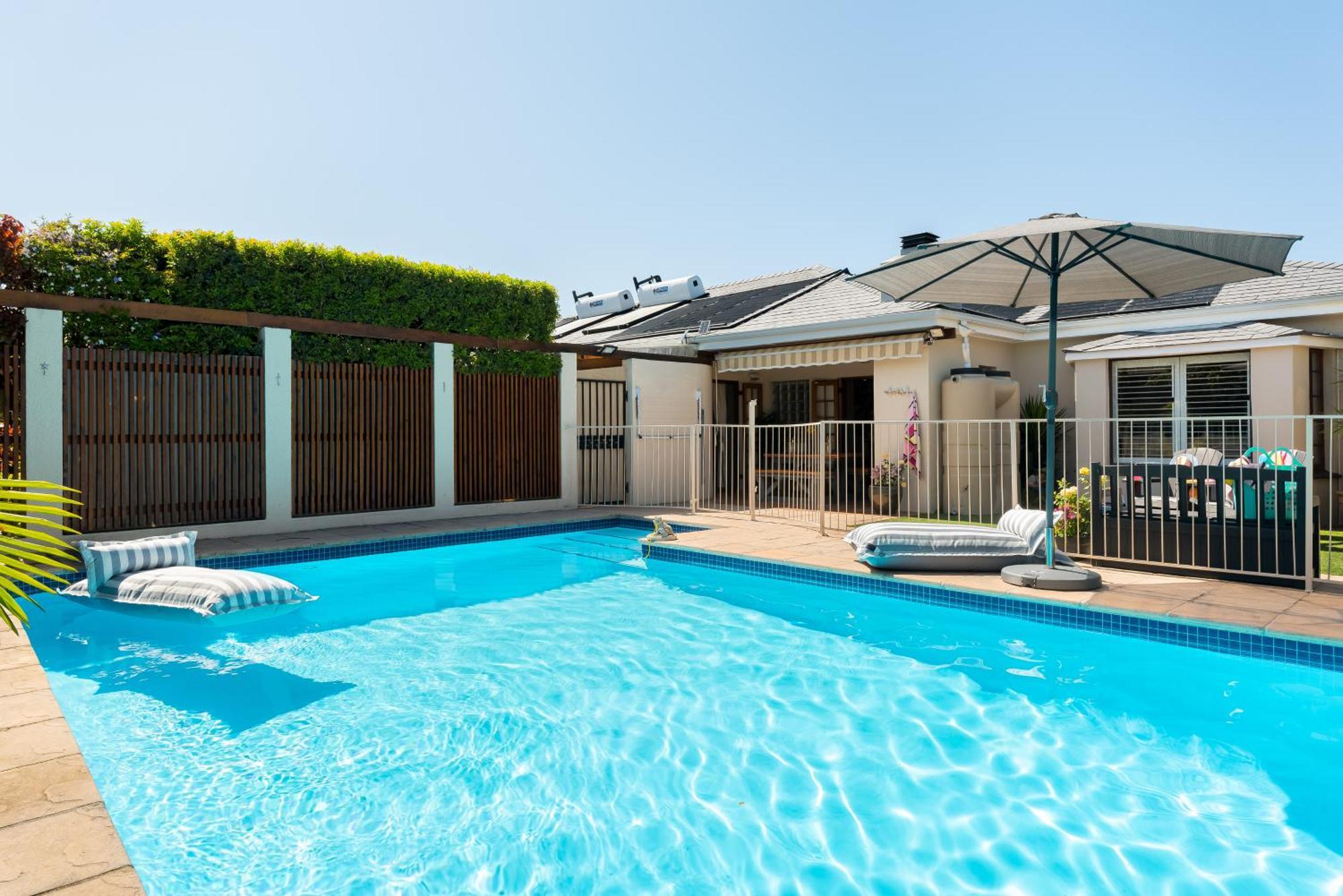 Meerendal Cottage-Affordable Luxury-Private Garden With Pool & Hot Tub Cape Town Luaran gambar