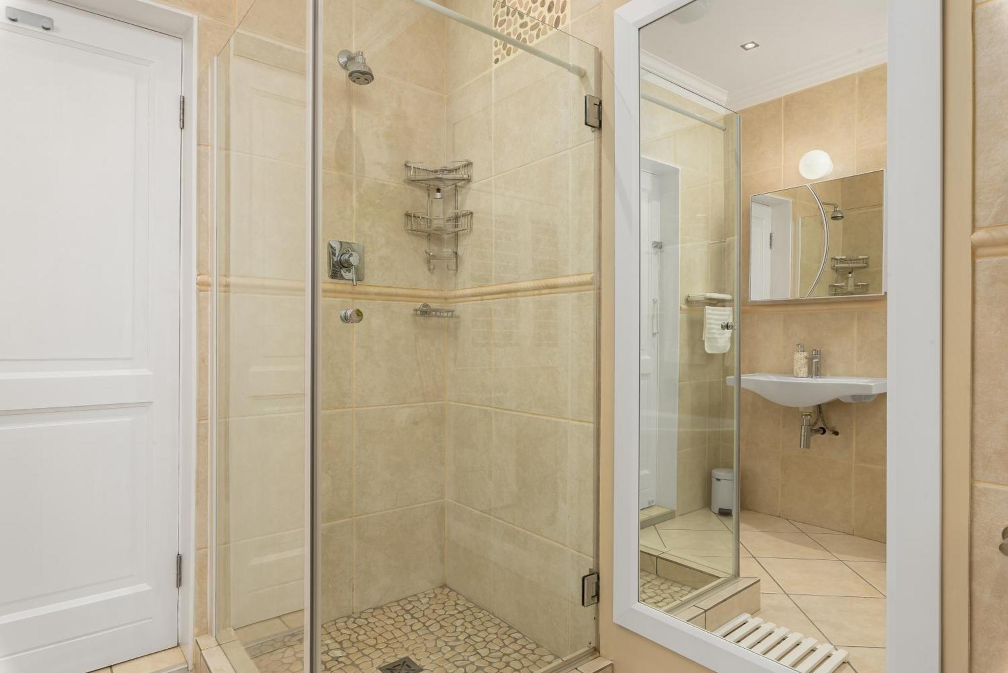 Meerendal Cottage-Affordable Luxury-Private Garden With Pool & Hot Tub Cape Town Luaran gambar