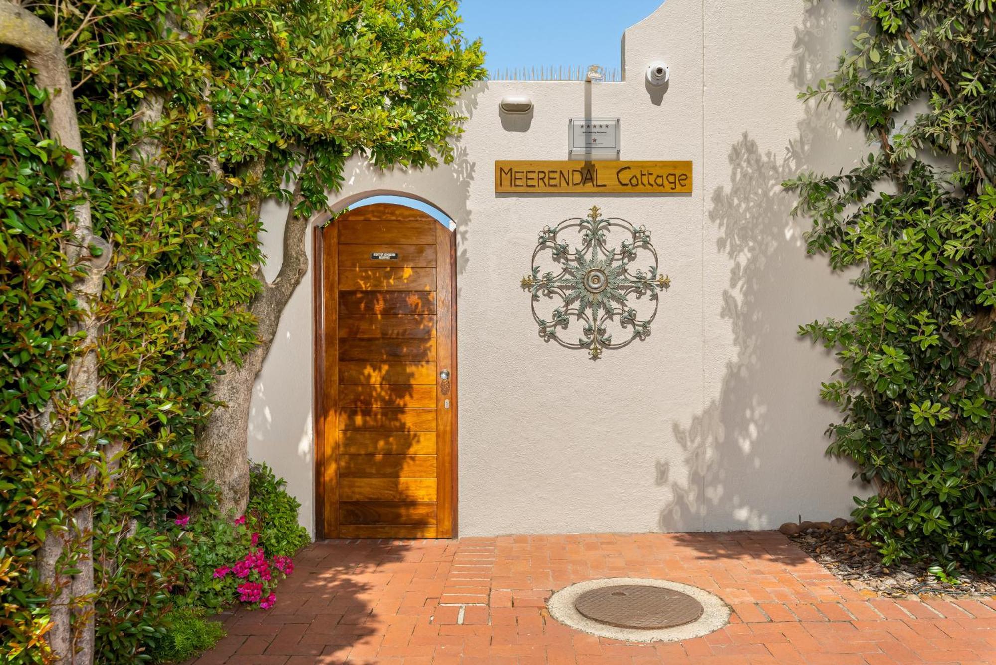 Meerendal Cottage-Affordable Luxury-Private Garden With Pool & Hot Tub Cape Town Luaran gambar
