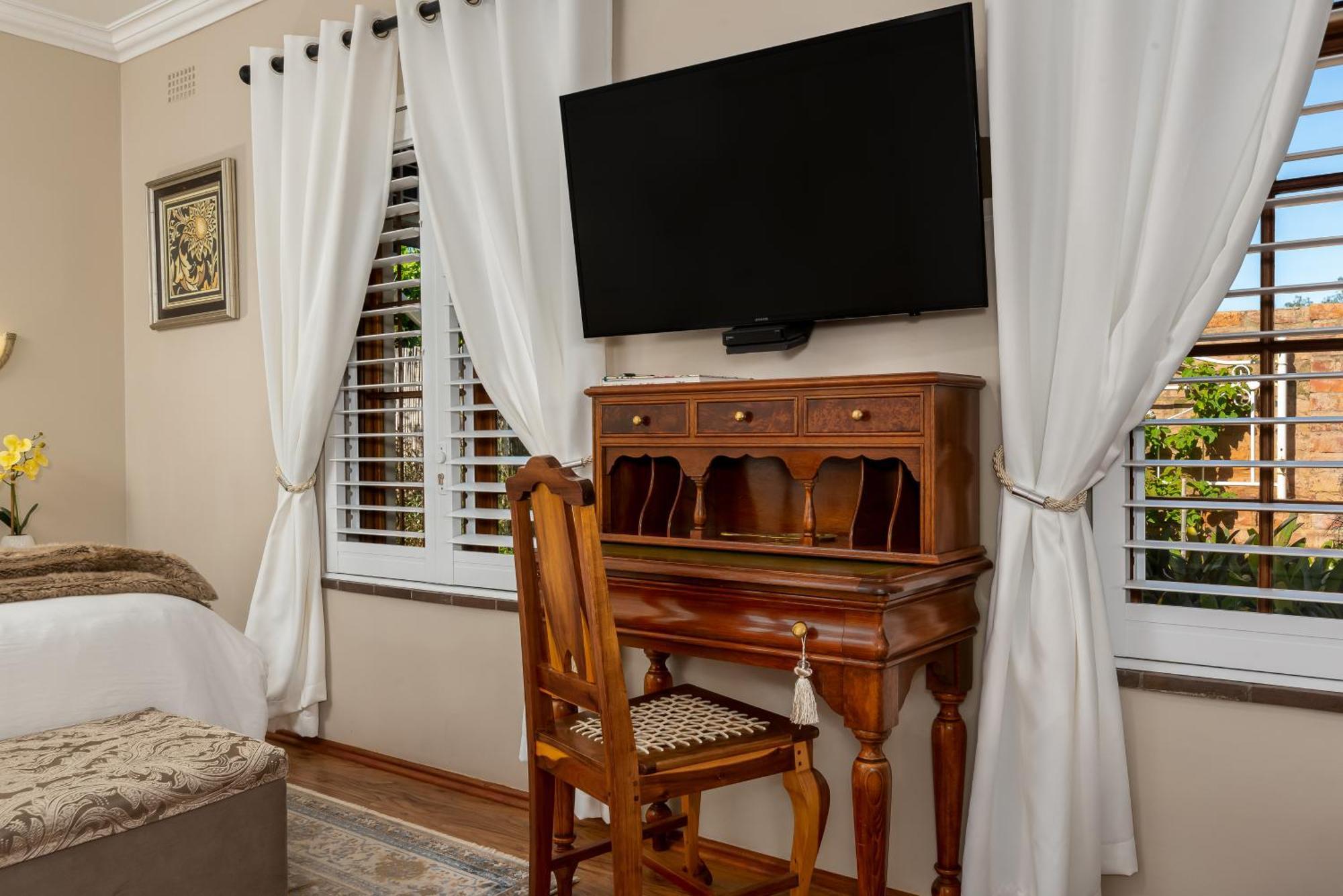 Meerendal Cottage-Affordable Luxury-Private Garden With Pool & Hot Tub Cape Town Luaran gambar